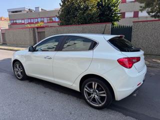 ALFA ROMEO Giulietta usata, con Autoradio