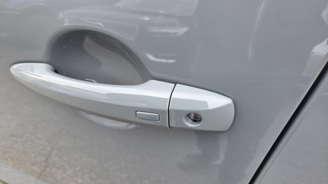 NISSAN Qashqai usata, con Controllo automatico clima