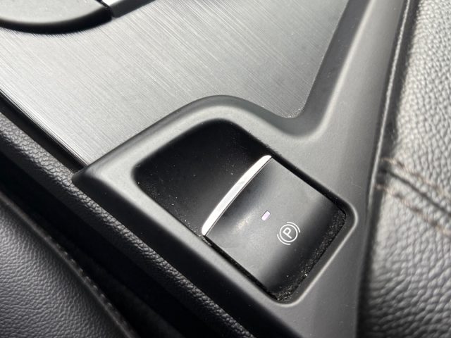 ALFA ROMEO Stelvio usata, con Leve al volante