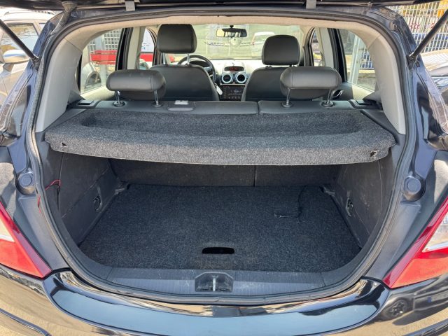 OPEL Corsa usata, con ESP
