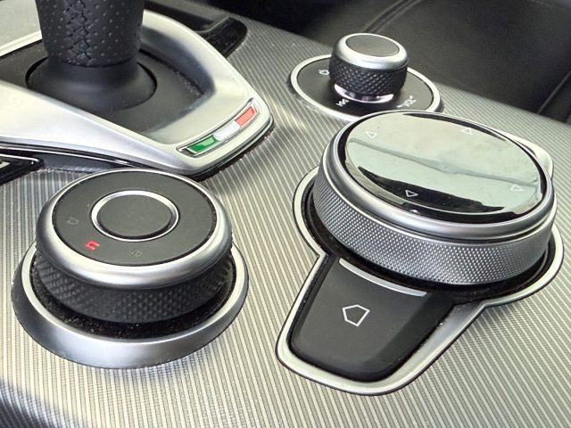 ALFA ROMEO Stelvio usata, con Volante riscaldabile