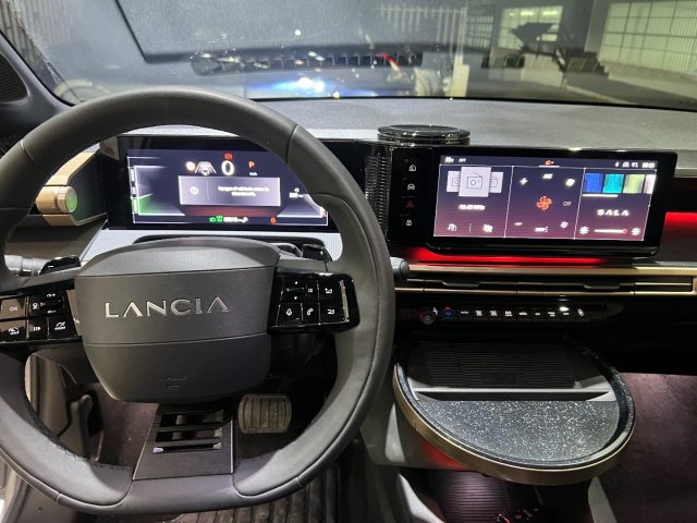 LANCIA Ypsilon usata, con Volante in pelle