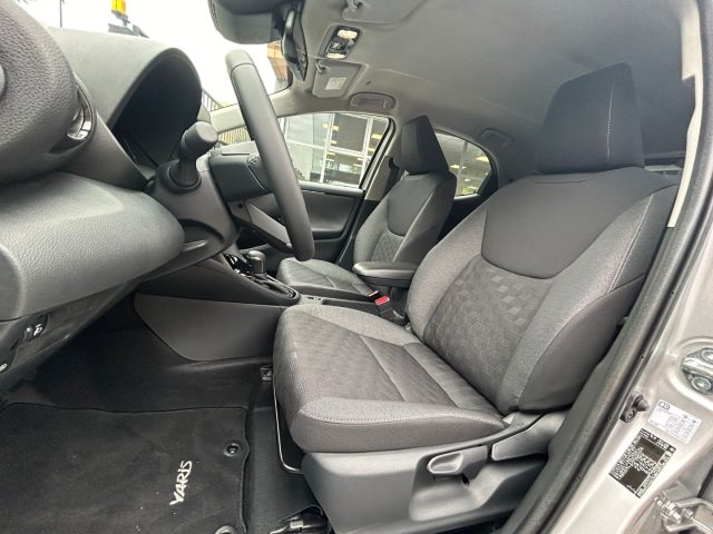 TOYOTA Yaris usata, con Volante in pelle