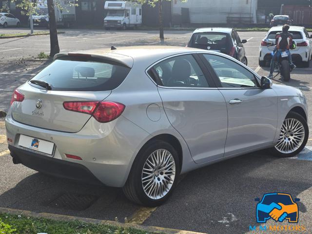 ALFA ROMEO Giulietta usata, con Autoradio