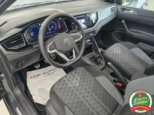 VOLKSWAGEN Taigo usata, con USB