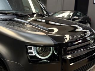 LAND ROVER Defender usata, con Autoradio digitale
