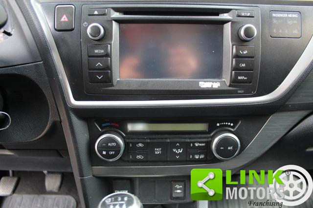 TOYOTA Auris usata 25