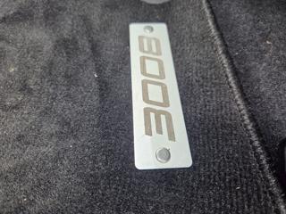 PEUGEOT 3008 usata, con Telecamera per parcheggio assistito