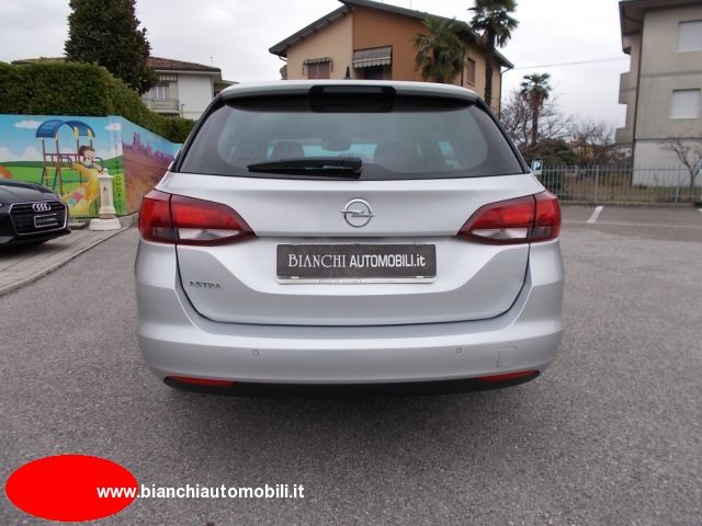 OPEL Astra usata, con Boardcomputer