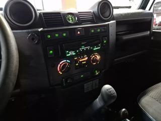 LAND ROVER Defender usata, con Sedile posteriore sdoppiato