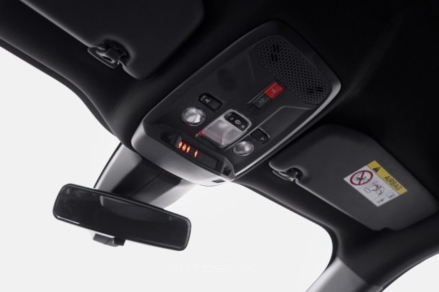 PEUGEOT 2008 usata, con Vetri oscurati