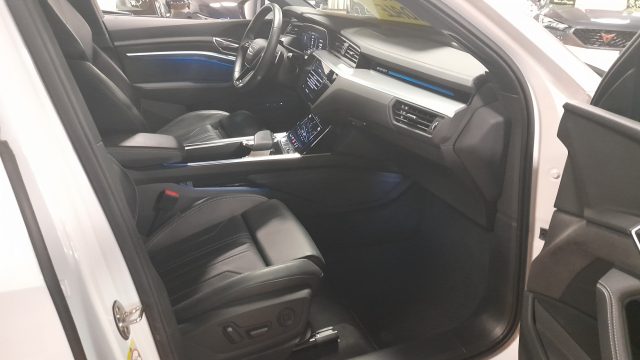 AUDI e-tron usata, con Controllo elettronico della corsia