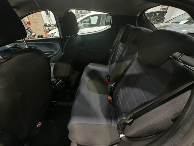 LANCIA Ypsilon usata, con Autoradio