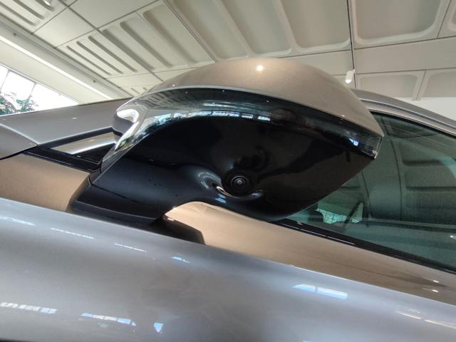 MG HS usata, con Fendinebbia