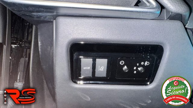 JAGUAR XE usata, con Controllo vocale