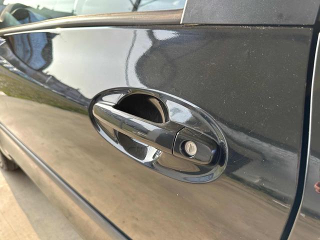 TOYOTA Yaris usata 52