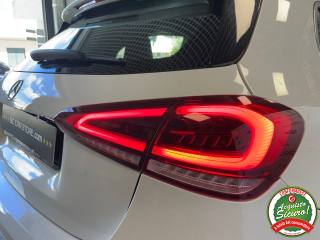 MERCEDES-BENZ A 180 usata, con Specchietti laterali elettrici