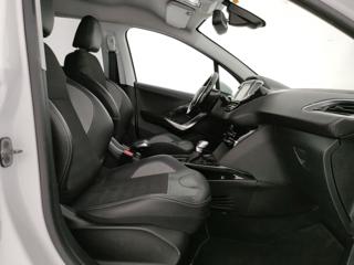 PEUGEOT 2008 usata, con Boardcomputer