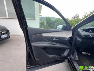 PEUGEOT 3008 usata, con Volante multifunzione