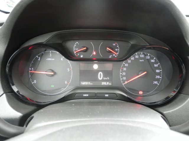 OPEL Grandland X usata, con Autoradio