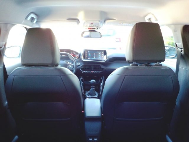 PEUGEOT 2008 usata, con Volante in pelle