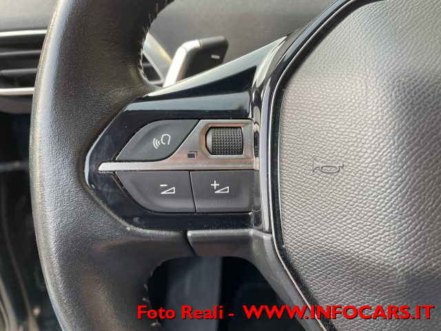 PEUGEOT 3008 usata, con Touch screen