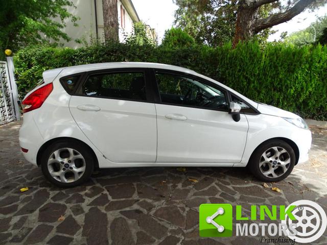 FORD Fiesta usata, con Autoradio