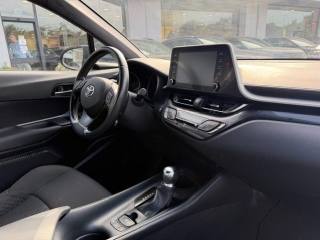 TOYOTA C-HR usata, con Controllo automatico clima