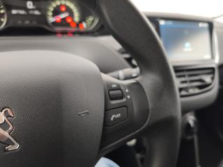 PEUGEOT 208 usata, con Sedile posteriore sdoppiato