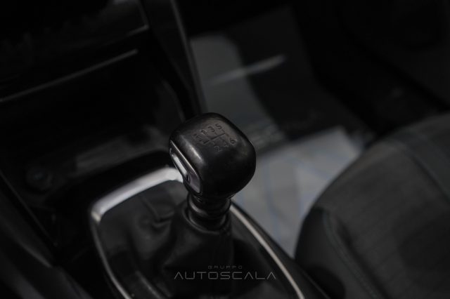 PEUGEOT 2008 usata, con Sistema di navigazione