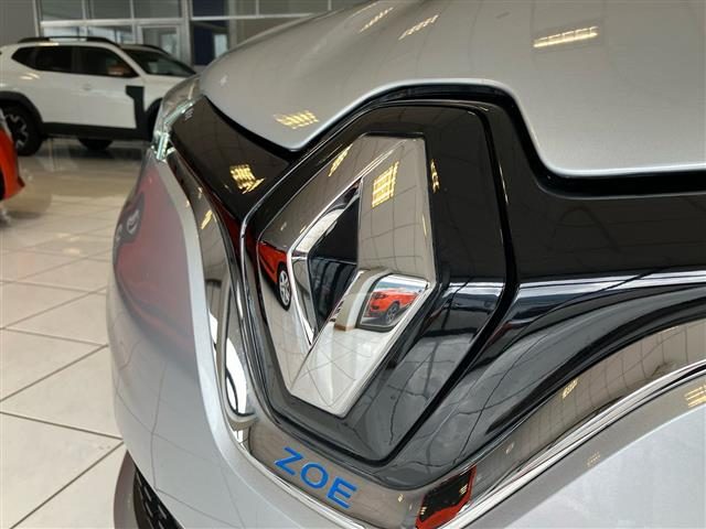 RENAULT ZOE usata, con Hill holder
