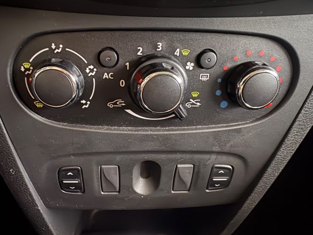 DACIA Sandero usata, con Bluetooth