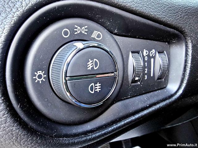 JEEP Renegade usata, con USB