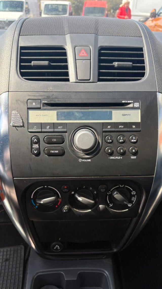 SUZUKI SX4 usata, con Climatizzatore