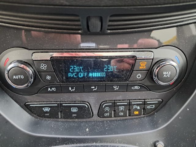 FORD Kuga usata, con Specchietti laterali elettrici