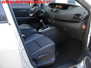 RENAULT Scenic usata 13