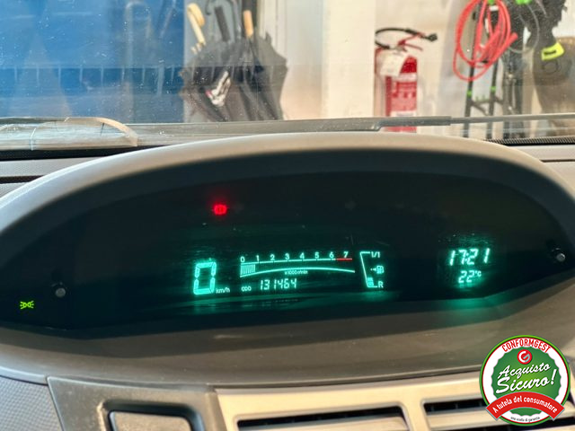 TOYOTA Yaris usata, con Lettore CD