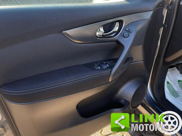 NISSAN Qashqai usata, con Touch screen