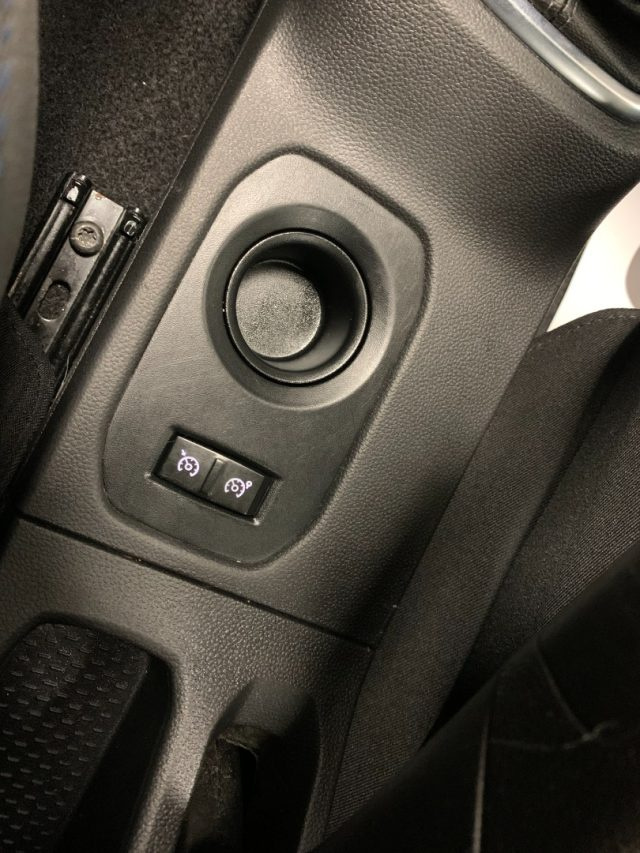 DACIA Duster usata, con Autoradio digitale