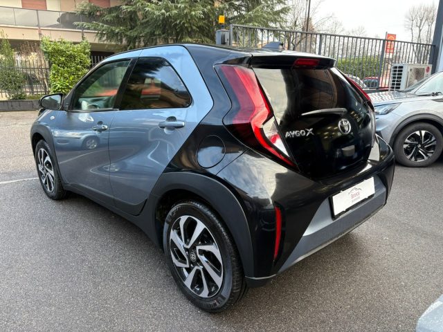 TOYOTA Aygo X usata, con Autoradio
