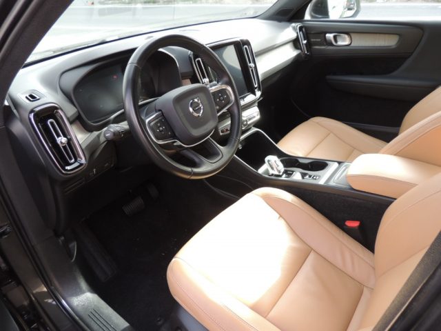 VOLVO XC40 usata, con Controllo automatico clima