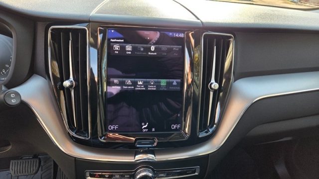 VOLVO XC60 usata, con Autoradio digitale