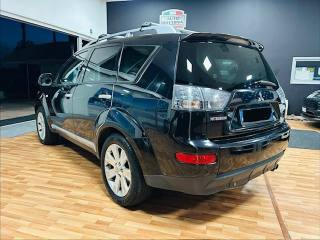 MITSUBISHI Outlander usata, con Autoradio