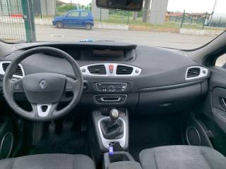 RENAULT Scenic usata, con Controllo automatico clima