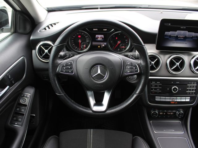 MERCEDES-BENZ GLA 200 usata, con USB