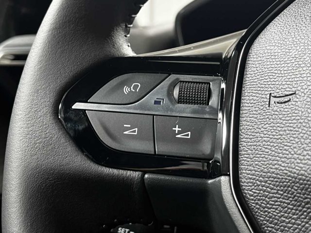 PEUGEOT 2008 usata 25