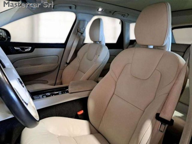 VOLVO XC60 usata, con Alzacristalli elettrici