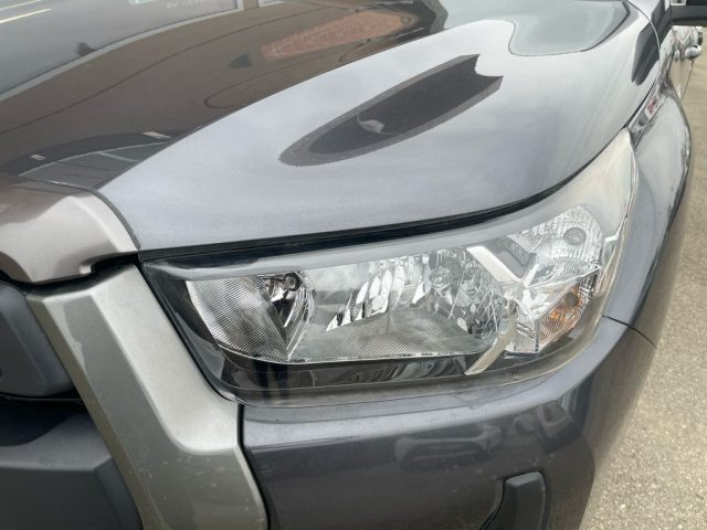 TOYOTA Hilux usata, con Autoradio digitale