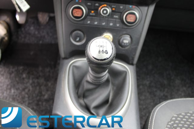 NISSAN Qashqai usata, con Lettore CD