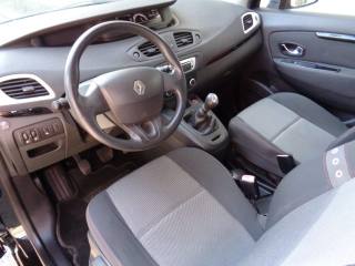RENAULT Scenic usata, con Autoradio
